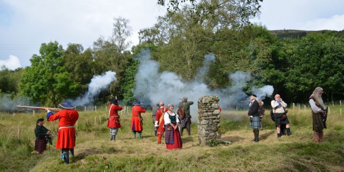 A ten part series, walk over the battlefield telling the story of the battle. This explaining why there two Monarchs fighting for Scotland, their Scottish armies and why the first Jacobite battle took place here at Killiecrankie.
