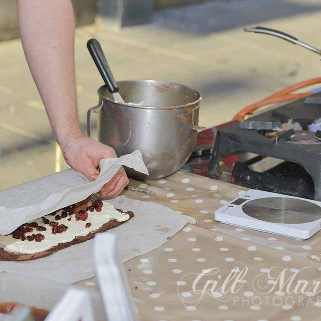 Easy does it for the perfect finish!