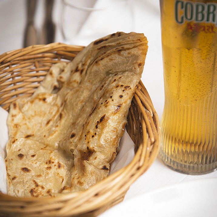 The perfect accompaniments to a curry.