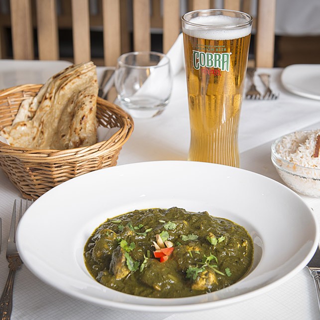 Palak Murgh with Beer and Nan. Sophisticated Curry!