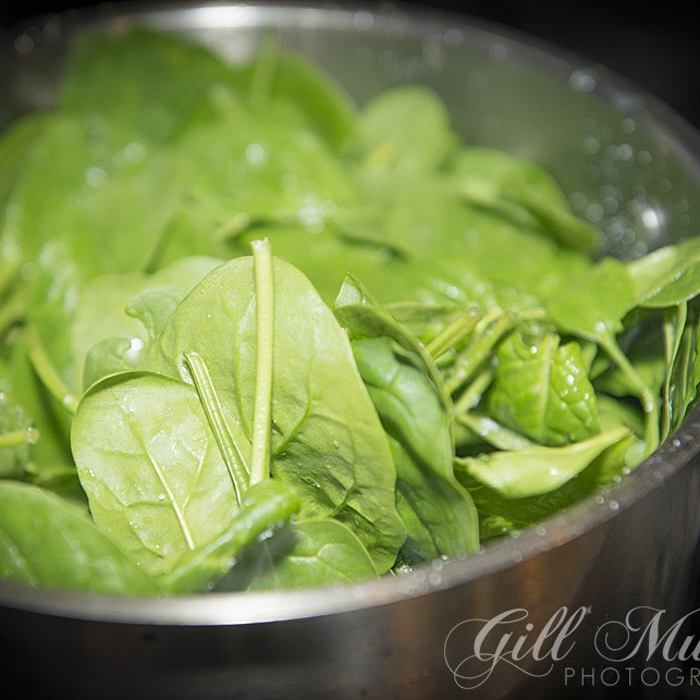 Fresh Spinach to give the Palak Murgh its colour and flavour