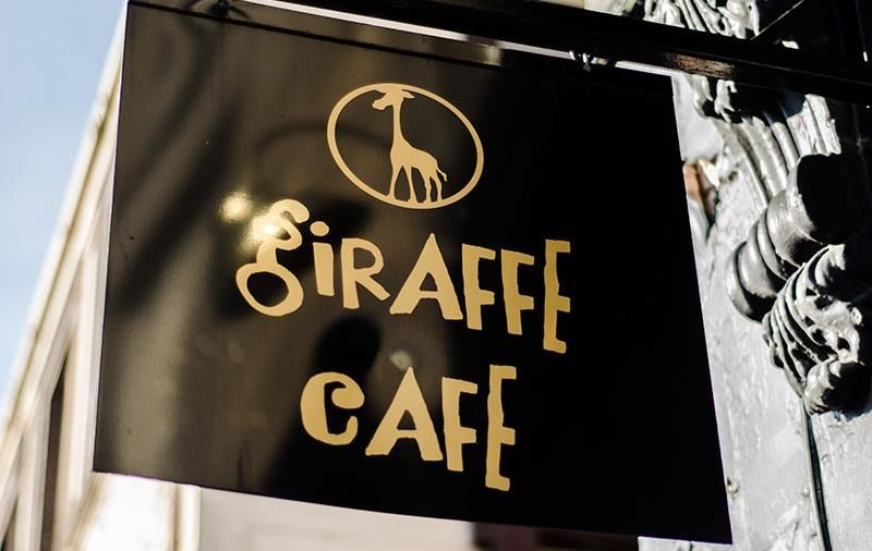 Giraffe Cafe & Gift Shop sign