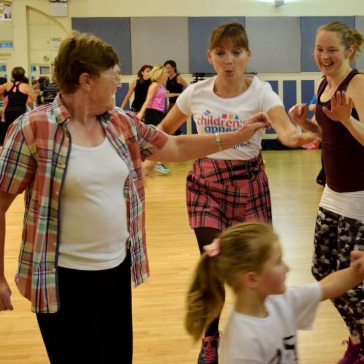 Lorraine Kelly wheeched around with the best of them at #KellysKaper!