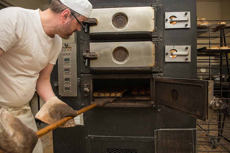 Those ovens work from 1am to 12noon, six days a week.