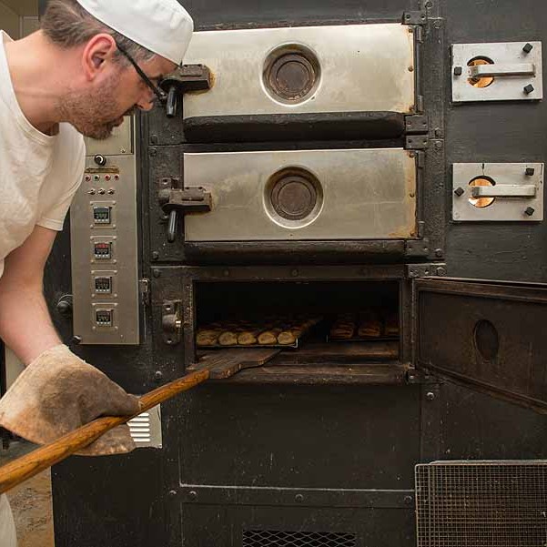 Those ovens work from 1am to 12noon, six days a week.