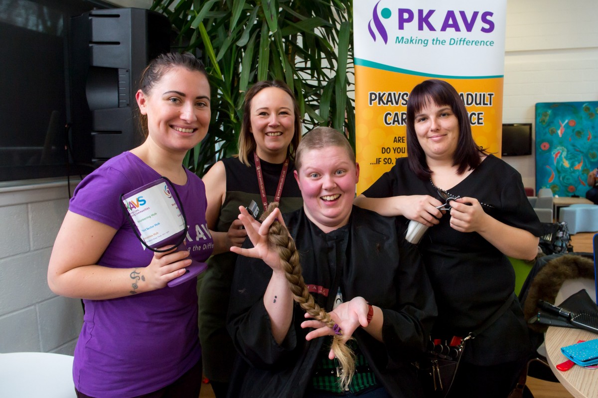 Amy Rose head shave to raise funds for PKAVS.