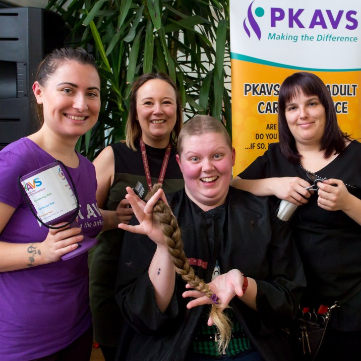 Amy Rose head shave to raise funds for PKAVS.