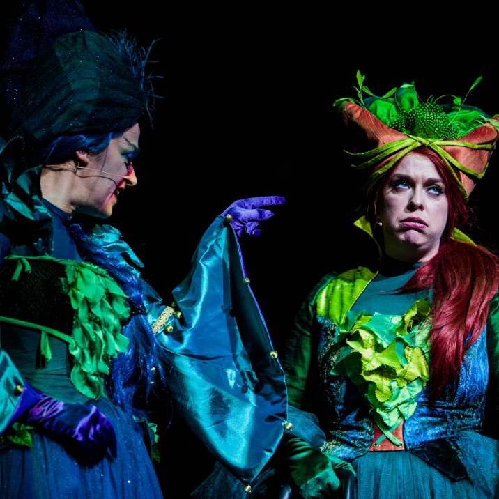 Deadly Nightshade terrorises long suffering Poison Ivy.