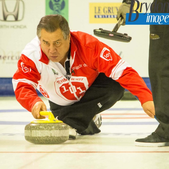 Brad Heidt of Team Heidt from Canada curling in the Perth Masters 2016