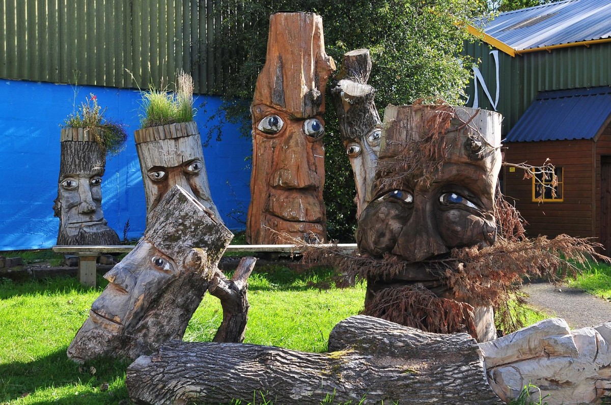 Strange heads at the Winery