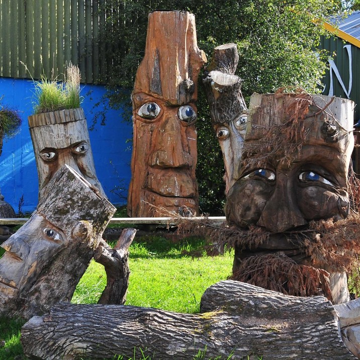 Strange heads at the Winery