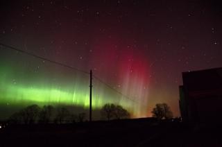 Aaron de la Haye gave us reds and greens from Bankfoot's Norther Lights display.