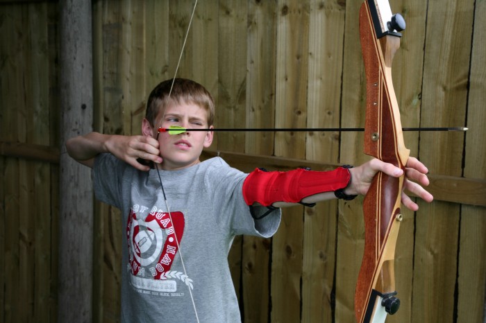 Outdoor Adventures Action Glen archery