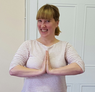 Nicki goes to Power yoga to get fit for summer.