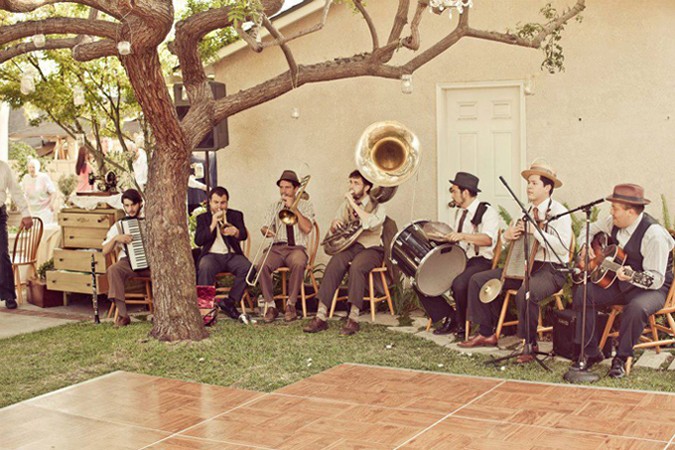 Masters of 1920s New Orleans Storyville cathouse ragtime, Dixieland blues and early swing, eight-piece THE CALIFORNIA FEETWARMERS combine a passionate, rough-edged aesthetic with a depth of character that sets them apart from others who have followed that same throwback path.