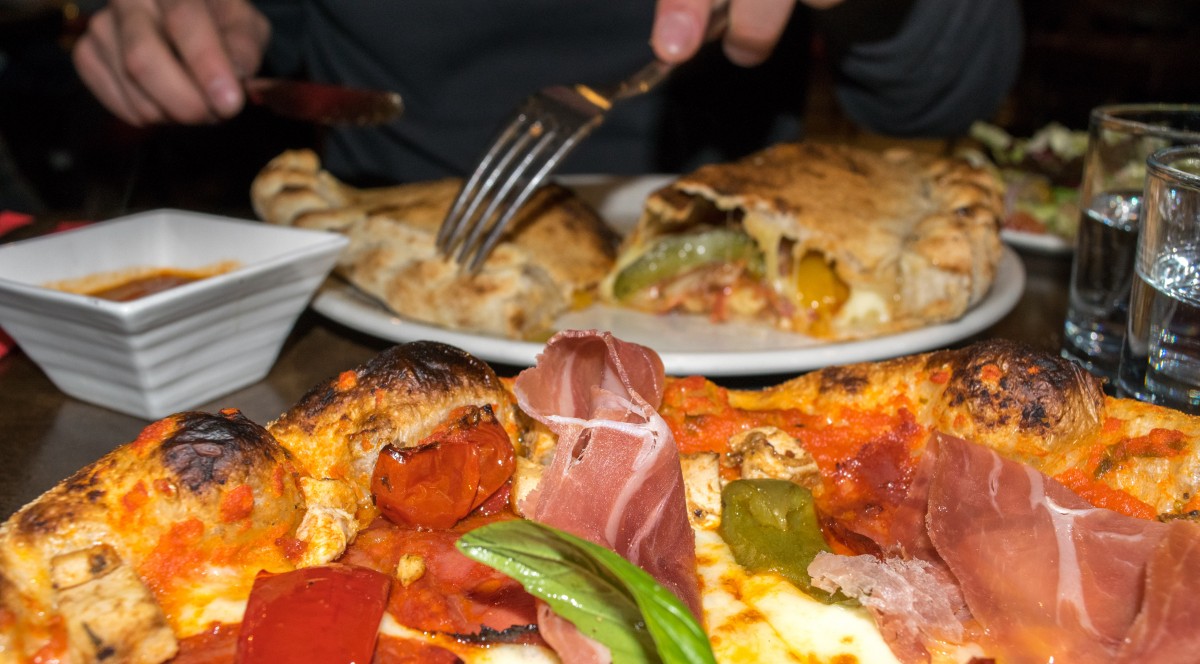 KAY CASTLES - Pizzas at Duo