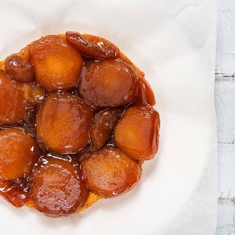 Gill recently did a photoshoot with the lovely Sarah Mellerish of Let's Cook Scotland and absolutely loved the Apple Tart Tatin she was making on the day of the shoot.