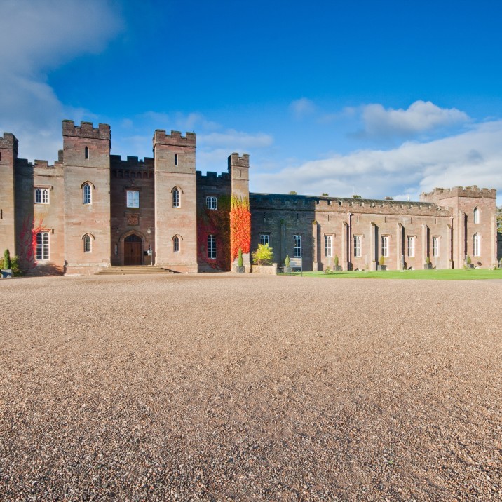 Scone Palace looks even more magnificent underneath a wonderful blue sky!