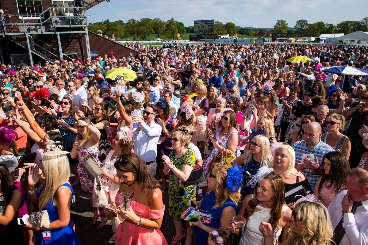 It was a great day and the crowds were definitely enjoying the sun and entertainment!