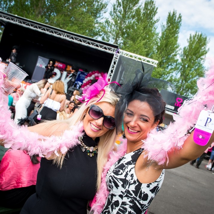 A feather boa is the perfect accessory! A great time was had by all at Ladies Day 2016 at Perth Racecourse.