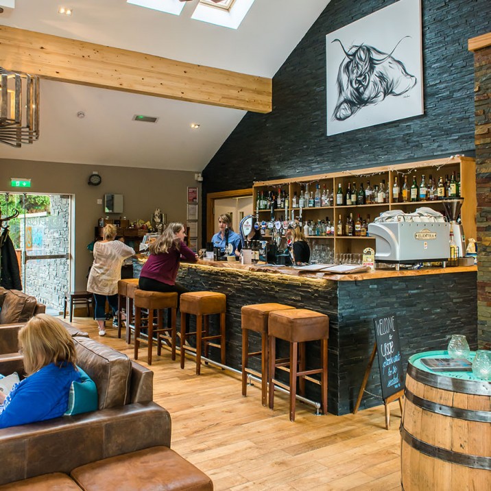 Gill Murray visited the Uisge Restaurant in Murthly.  Their rack of lamb with Dauphinoise Potatoes and Seasonal Bean Cassoulet is a delicious recipe.