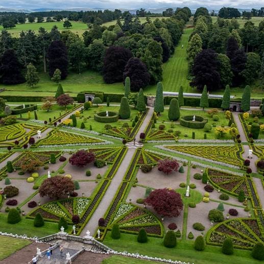 Drummond Castle Gardens is absolutely beautiful and definitely worth a visit!