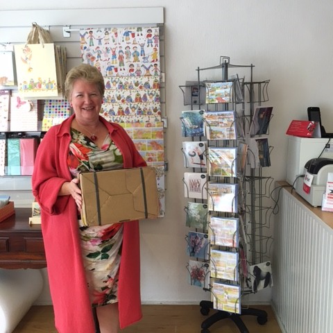 Pharos Parcel in Perth UK are proud to be Perth's only independent one stop parcel shop.
Call into George Street to send parcels, letters and packets within the UK and all over the world at discounted rates.
They also sell beautiful cards, wrapping paper and everything you need to send your parcel.