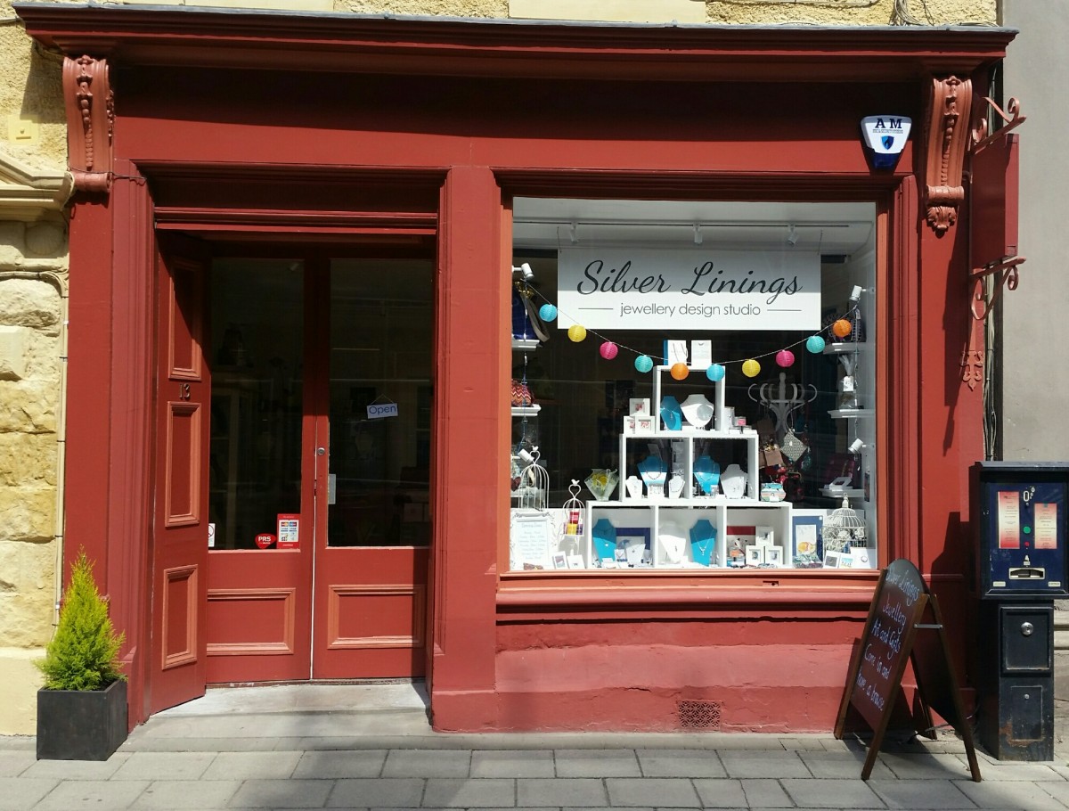 Silver Linings jewellery workshop and gift shop in Perth has been open for 4 months now and more and more people are discovering what Silver Linings has to offer. 

Kyley is always busy with bespoke orders in the workshop and constantly adding work by other Scottish artists and designers to the shop.

Pop in and have a browse if you are looking for unique gift ideas.

Commissions always welcome!