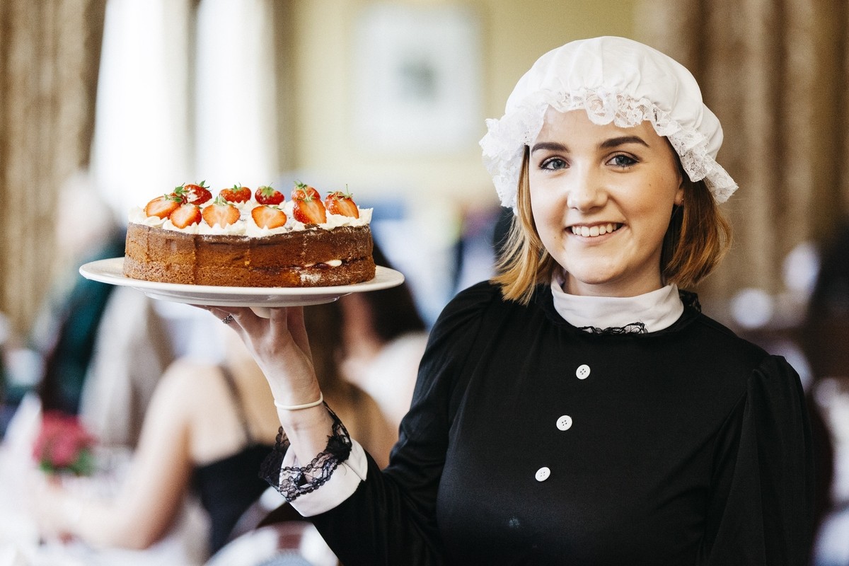 The staff looked great in their victorian costumes and really added to the whole theme of the event.