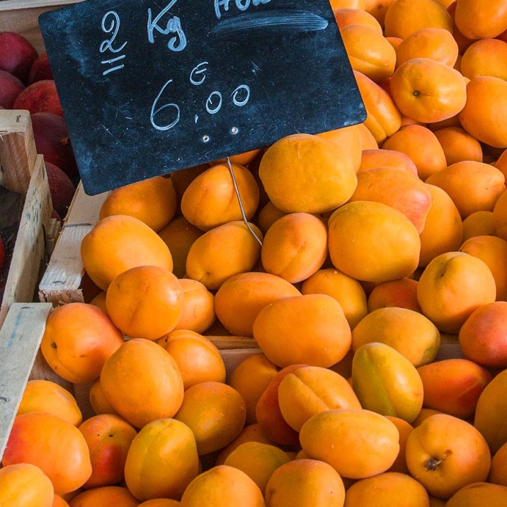 This week's Small City Recipe is a delicious rustic French apricot tart. It's sweet and delicious and a total showstopping dessert or snack for afternoon tea.