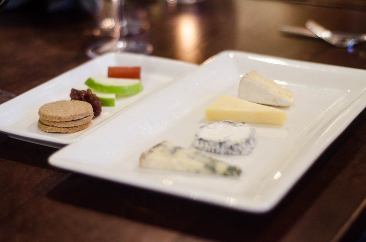 This plate of local cheese and delicious oatcakes makes the perfect finish to any meal.
