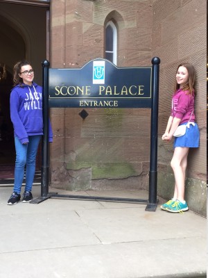 SCONE PALACE REVIEW - girls by sign
