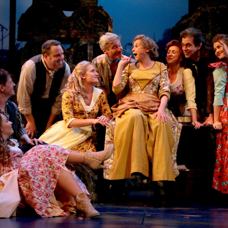 itlochry Festival Theatre is a unique British theatrical phenomenon. This year they are showing the world reknowed broadway classic that is Carousel. If you loved The Pitlochry Festival Theatre's previous productions of Broadway classics, such as My Fair Lady, Hello, Dolly! and Kiss Me, Kate, youll love this!