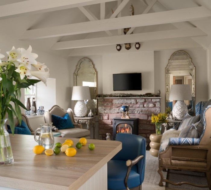 Jeffreys Interiors cottage livingroom