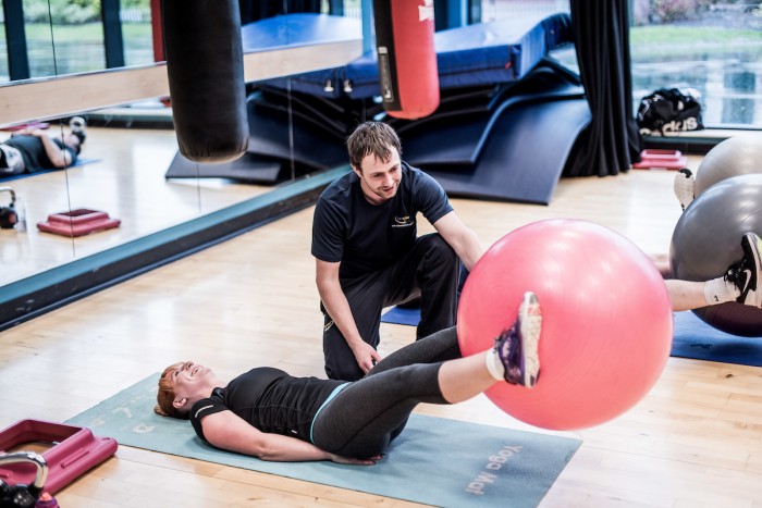 Fitness Core Stability lady on back