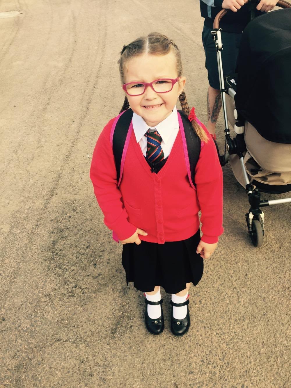 Nicola sent this cute pic of Ayla all ready for her first day at school, super cute!