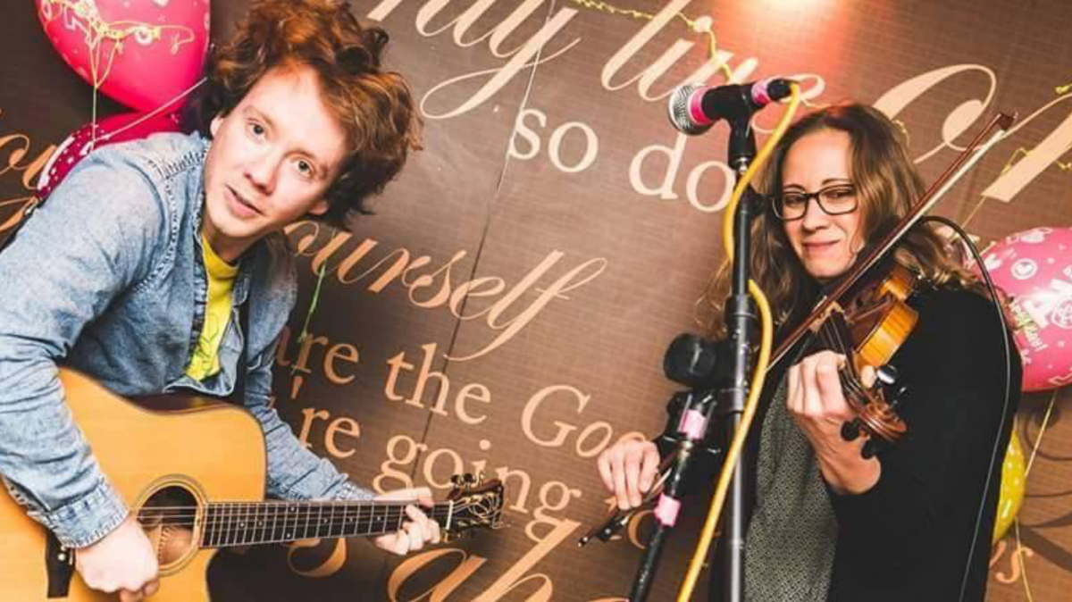 Craigie Music Fest guitar and fiddle