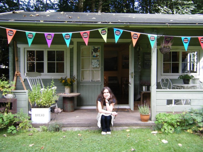 ARTISTS - Yvone Hair