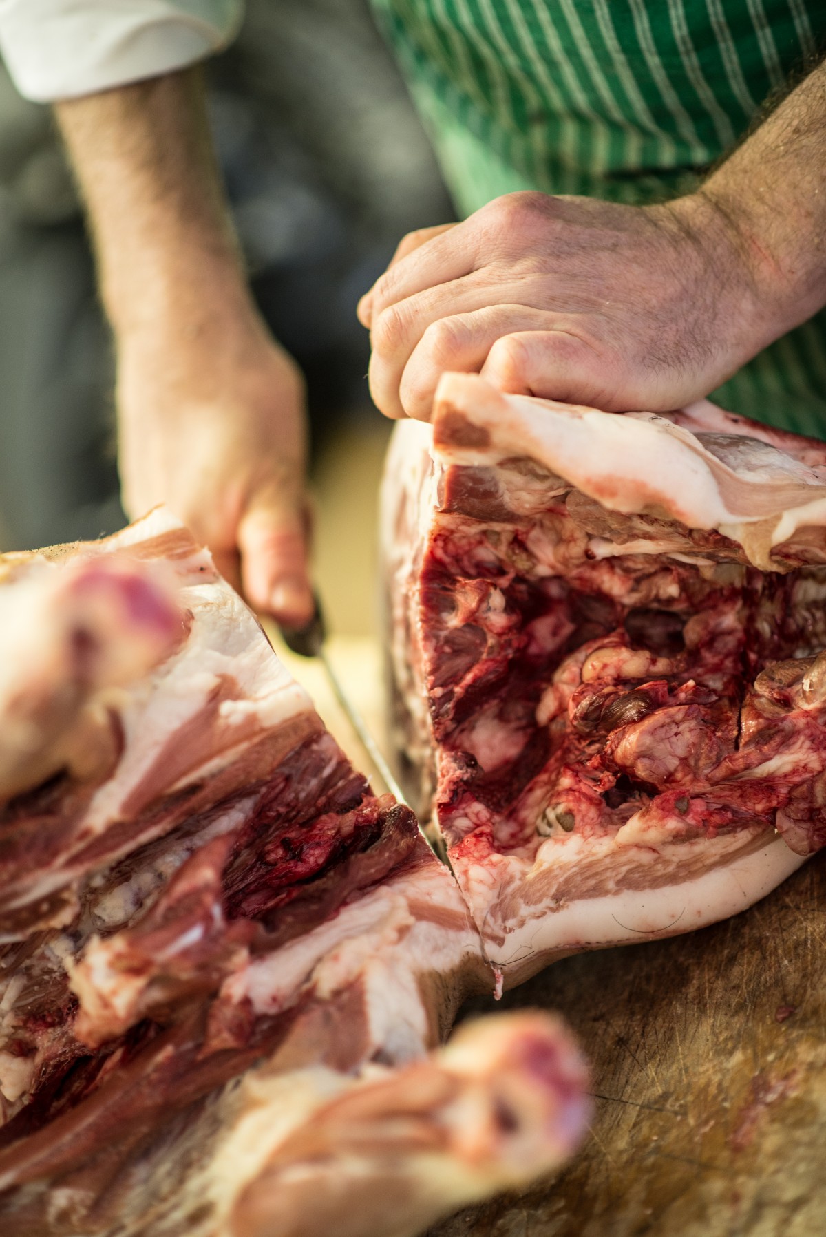 Enjoy a tour of the beautiful Newmiln farm tour and best of beef and butchery at Hugh Grierson Organics on the 17th September. You will also get a delicious lunch. Get booked so you don't miss out!