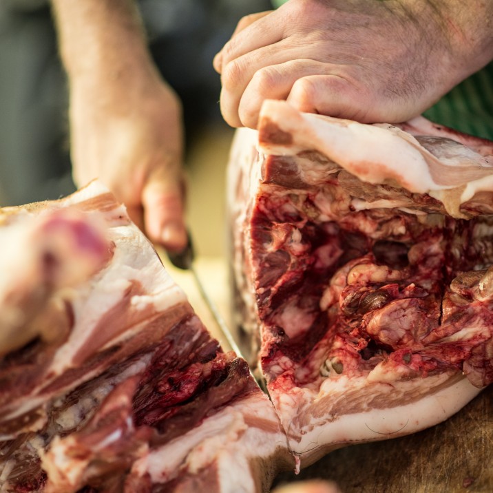 Enjoy a tour of the beautiful Newmiln farm tour and best of beef and butchery at Hugh Grierson Organics on the 17th September. You will also get a delicious lunch. Get booked so you don't miss out!