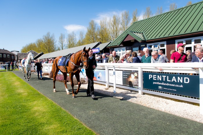 Summer may be over but the racing season isn't! Our first autumn fixture is on Monday 11th September and we want you to join us in celebrating the best of Scottish food and drink!