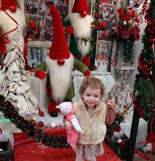 Santa Search elfie selfie