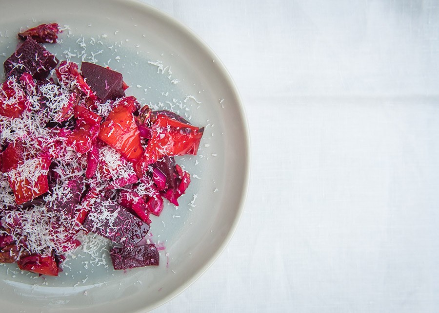This delicious beetroot salad looks amazing and tastes even better!