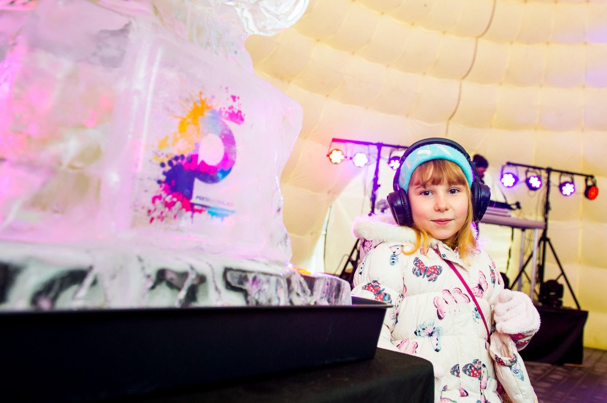 Kids were fascinated by the ice sculptures on display in Perth City Centre!