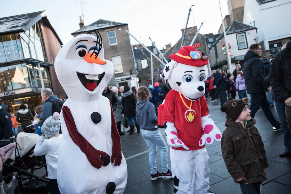 Some well known characters were floating around the town!