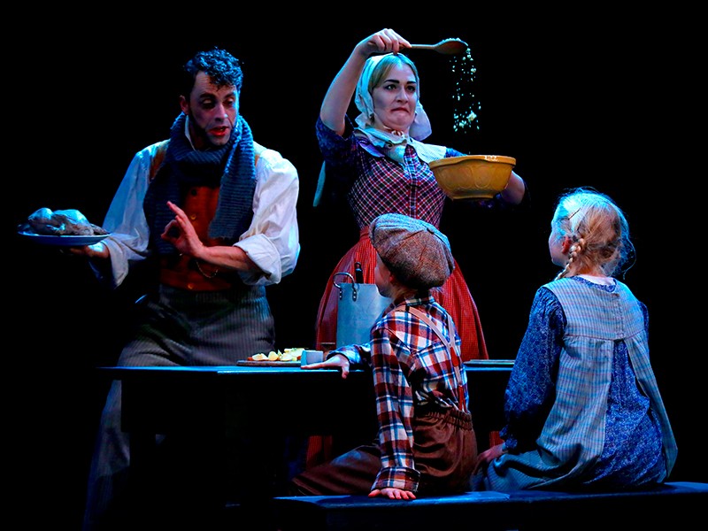 SCROOGE - Feeding Kids at Table