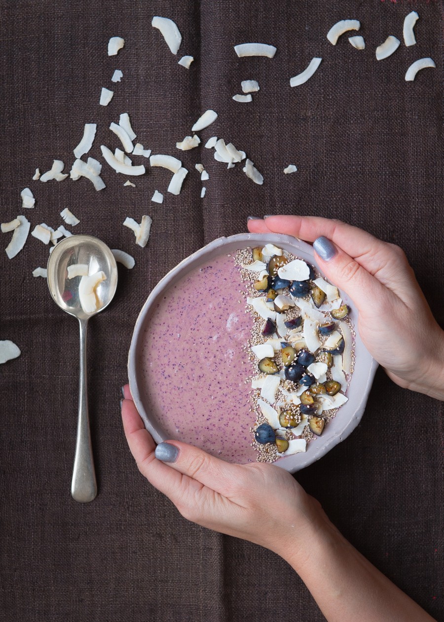 This smoothie bowl looks super tasty!