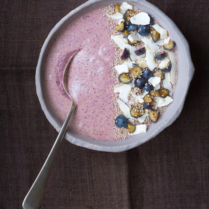 This creamy, moreish smoothie bowl is the perfect healthy breakfast.