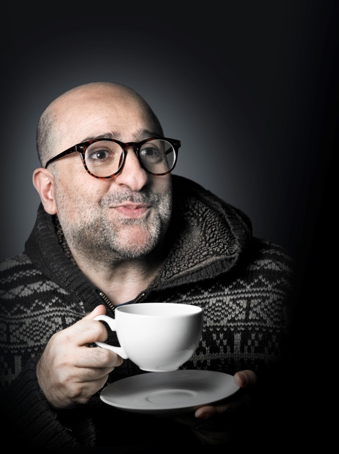 OMID DJALILI - Portrait