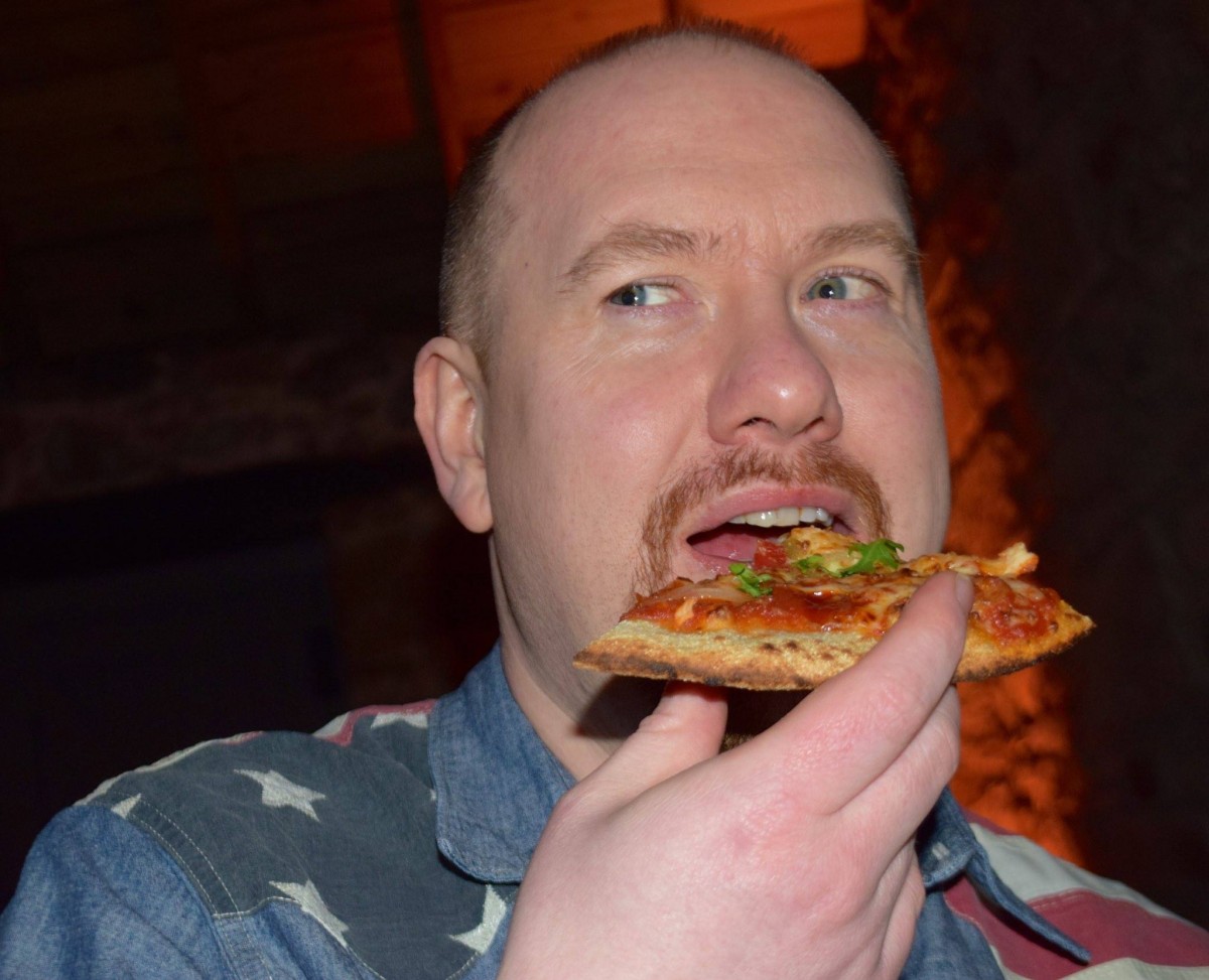 POLICE DOG HOGAN - Colin eating Pizza